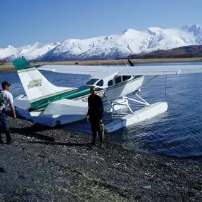 Wasserflugzeug am Strand, Kodiak, AK