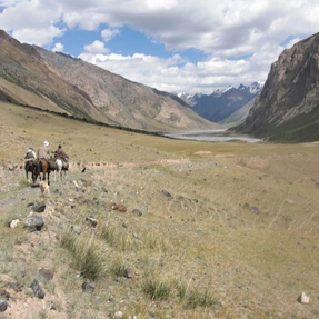 Reiten und Jagden in Kirgisien